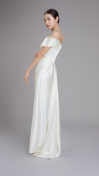 Long cocotte dress in ivory silk crepe satin hotsell