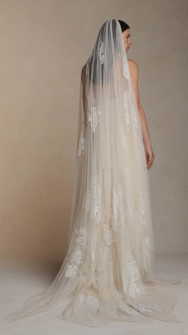 Pleated Malfroy & Lace Veil