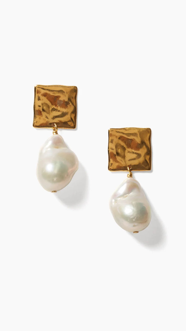 Minerva Earrings (Gold White Pearl)
