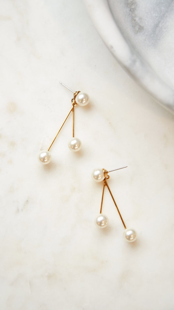 Pearlina Earrings
